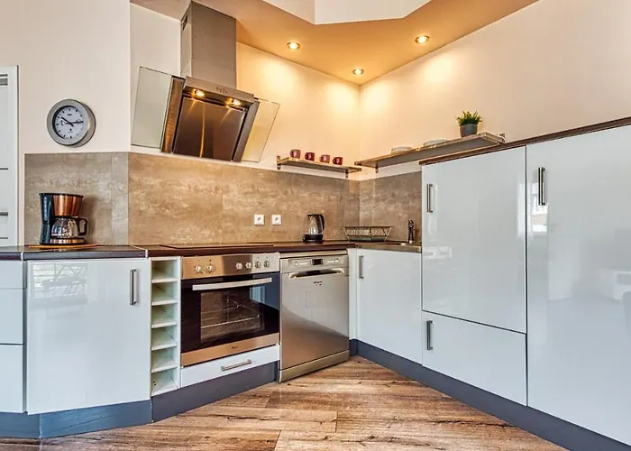 Apartment Cicha By Royal Aparts